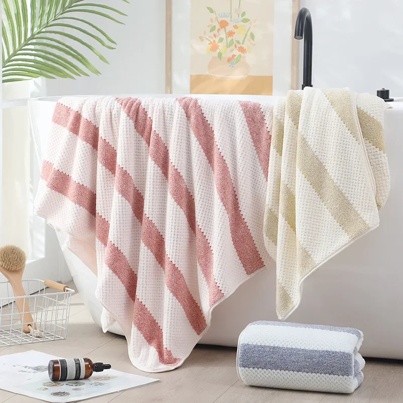 Coral fleece bath towel, water-absorbing thickened pineapple grid large towel, wide striped male and female bath towel