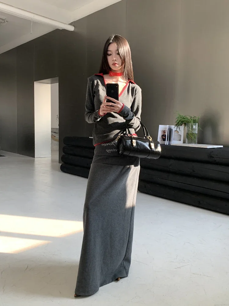 Vintage slim-fitting V-neck red and gray contrasting color printed striped long-sleeved top women's spring straight skirt