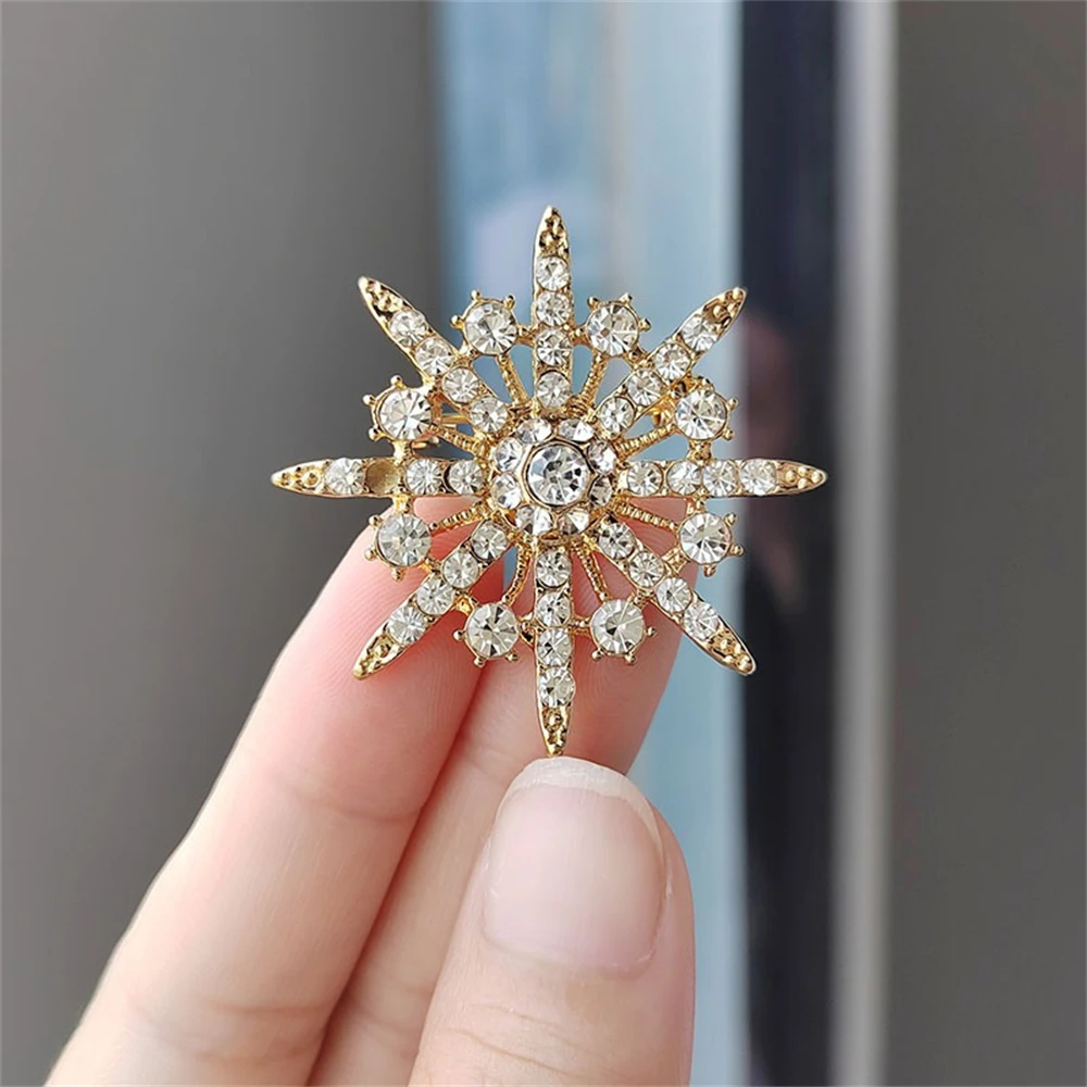 بروش نجمي مع أحجار الراين الشفافة للرجال والنساء ، عباءة طية صدر السترة ، كريستال لامع ، دبابيس نجوم مثمنة ، إكسسوارات الموضة ، مجوهرات مأدبة #2