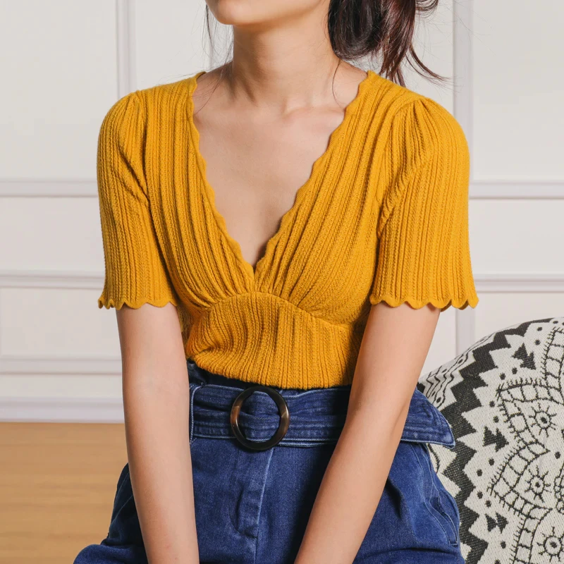 

Необычная вязаная сетка Femme Elegant Encolure V Puff Sleeved Knit Chic T Shirt Pull Fancy Maille À Manches Courtes 2025 Retro Hauts