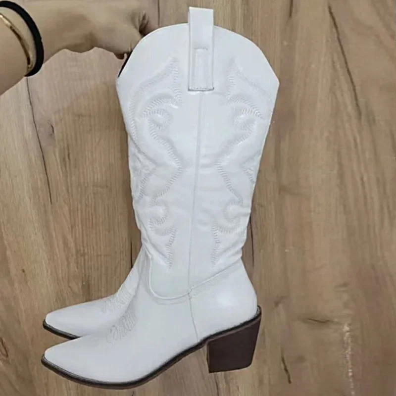 Botas de vaquero a la moda para mujer, botines cortos de vaquero para mujer, botas de vaquera de tacón grueso, botas occidentales bordadas a media