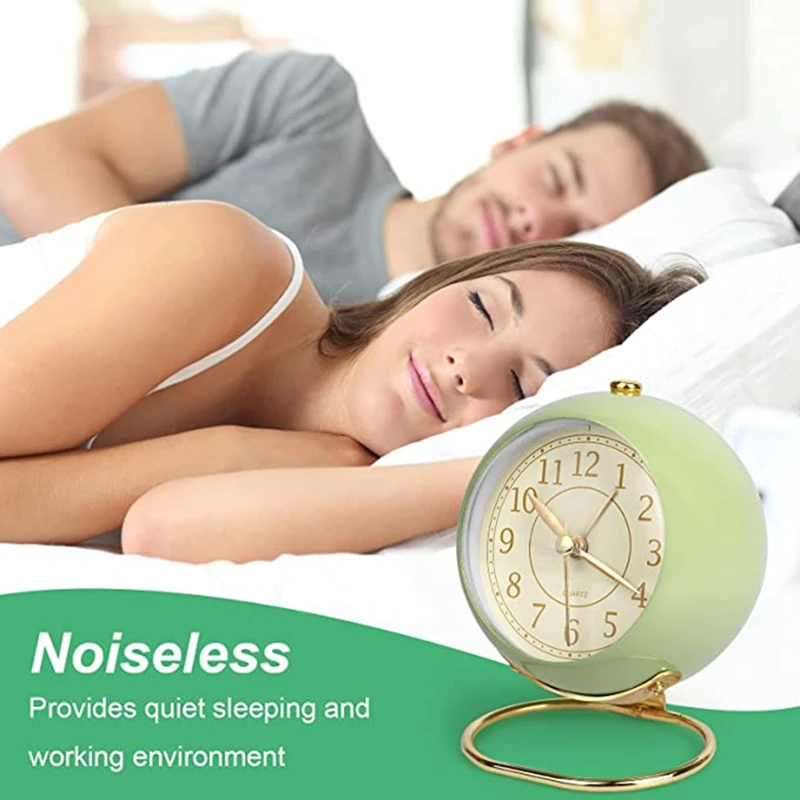 Silent Alarm Clock Bedside Small Table Clock Non Ticking Analogue Retro Alarm Clock With Light Button For Desk Table