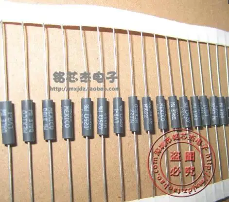 

DALE LVR-1W 0,025R 1% E70 e3 0,025 Ом DALE прецизионный резистор DIP НОВЫЙ ОРИГИНАЛ LVR01R0250FE70