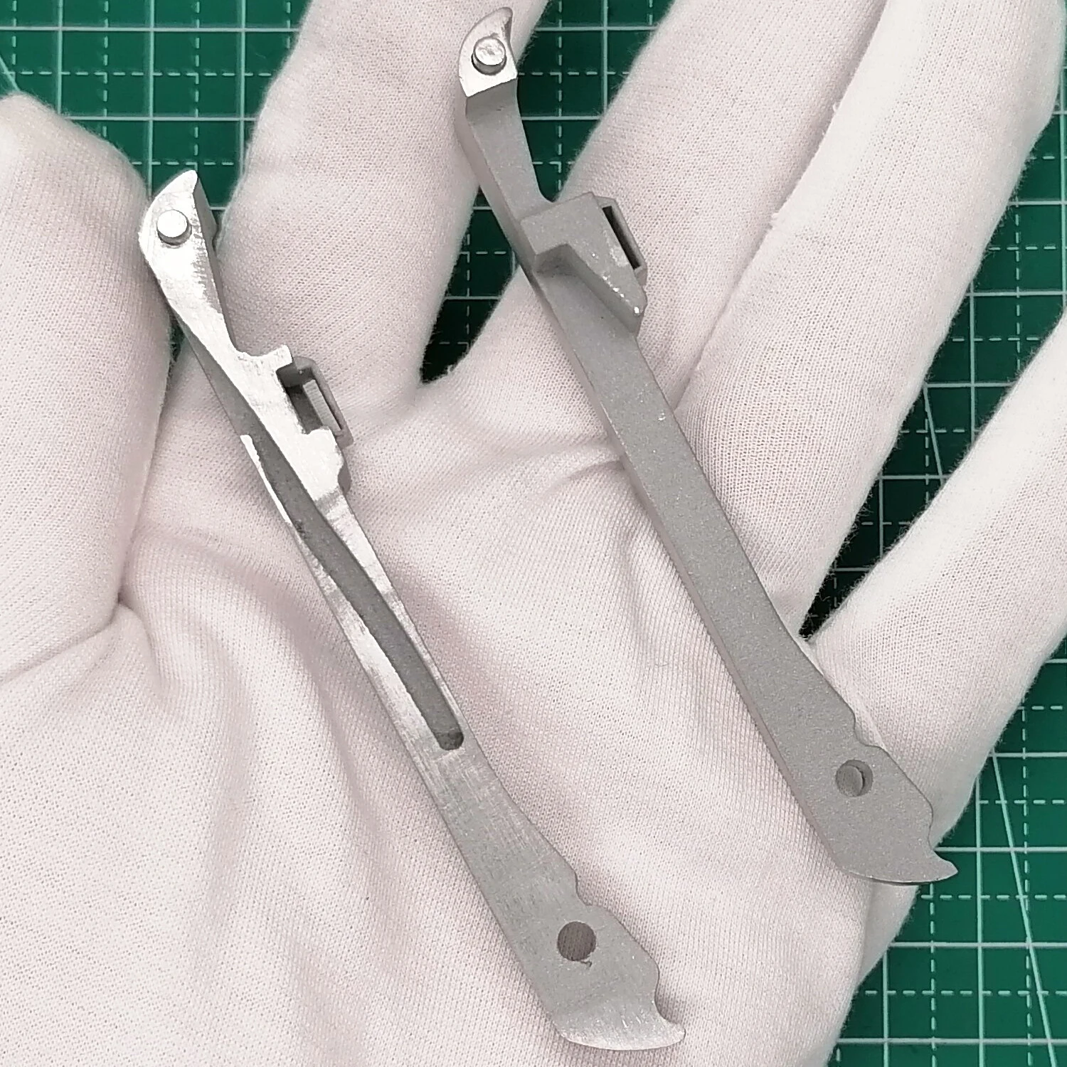 1 Pair Aluminum Alloy Replacement Parts for Leatherman Free T4 Modification(PLIERS NOT INCLUDED)