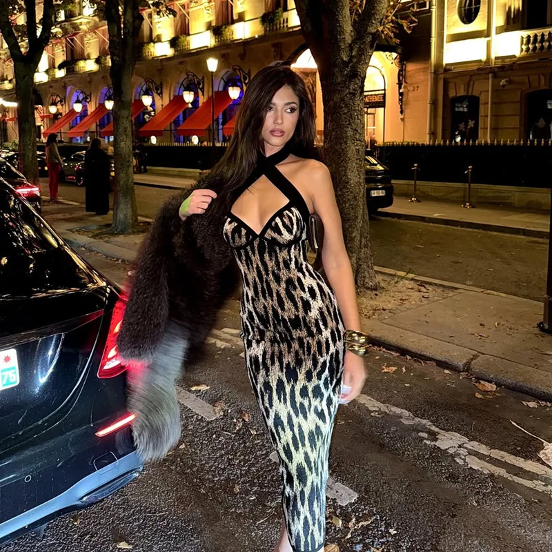 Abito da donna alla moda autunno nuovo sexy con stampa leopardata slim fit stile ragazza calda senza maniche con scollo all'americana