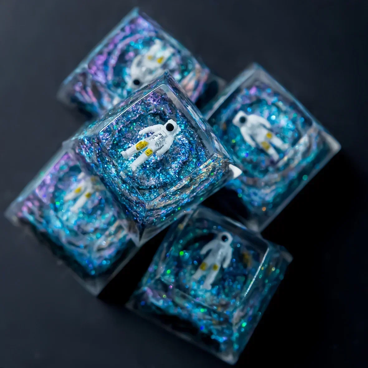 Keycaps-Barra espaciadora con temática de galaxia vibrante, hecha a mano con resina única artesanal, diseño interestelar personalizable