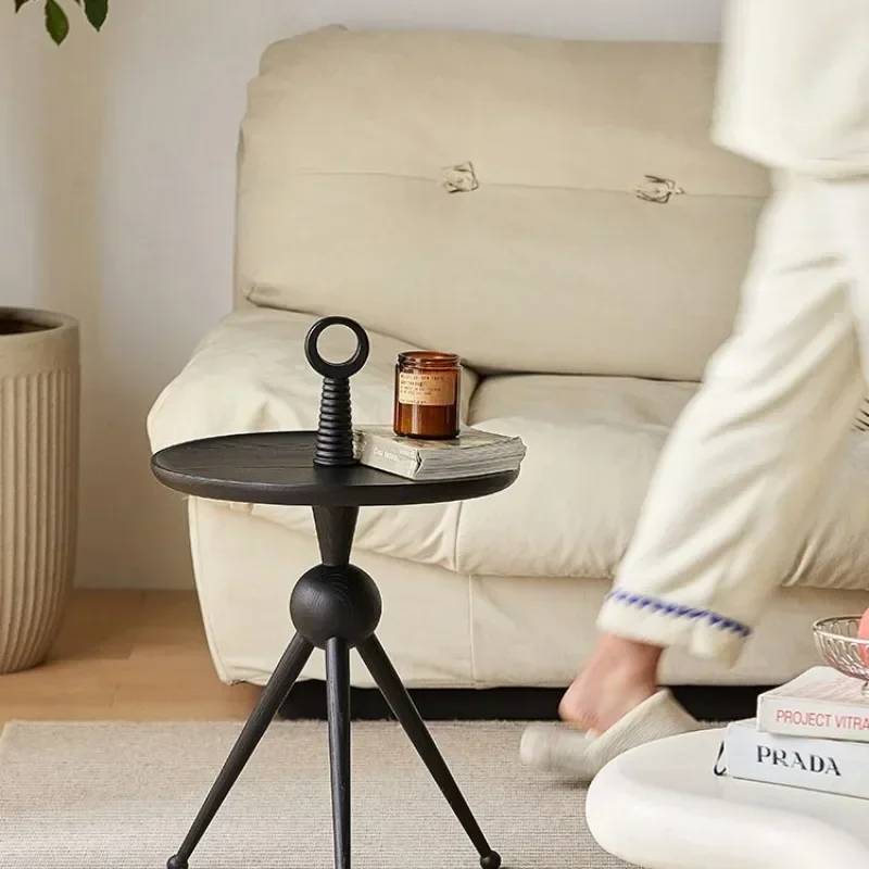 Light luxury small round table