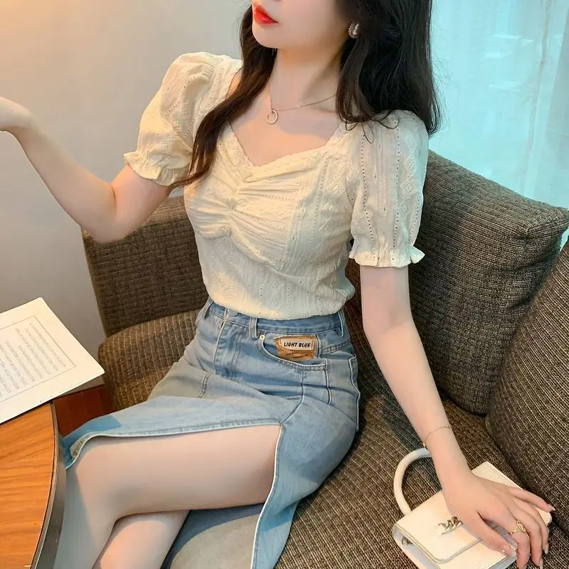 

Кружевной сладкий топ с короткими рукавами и квадратным воротником во французском ключице для похудения и снижения возраста