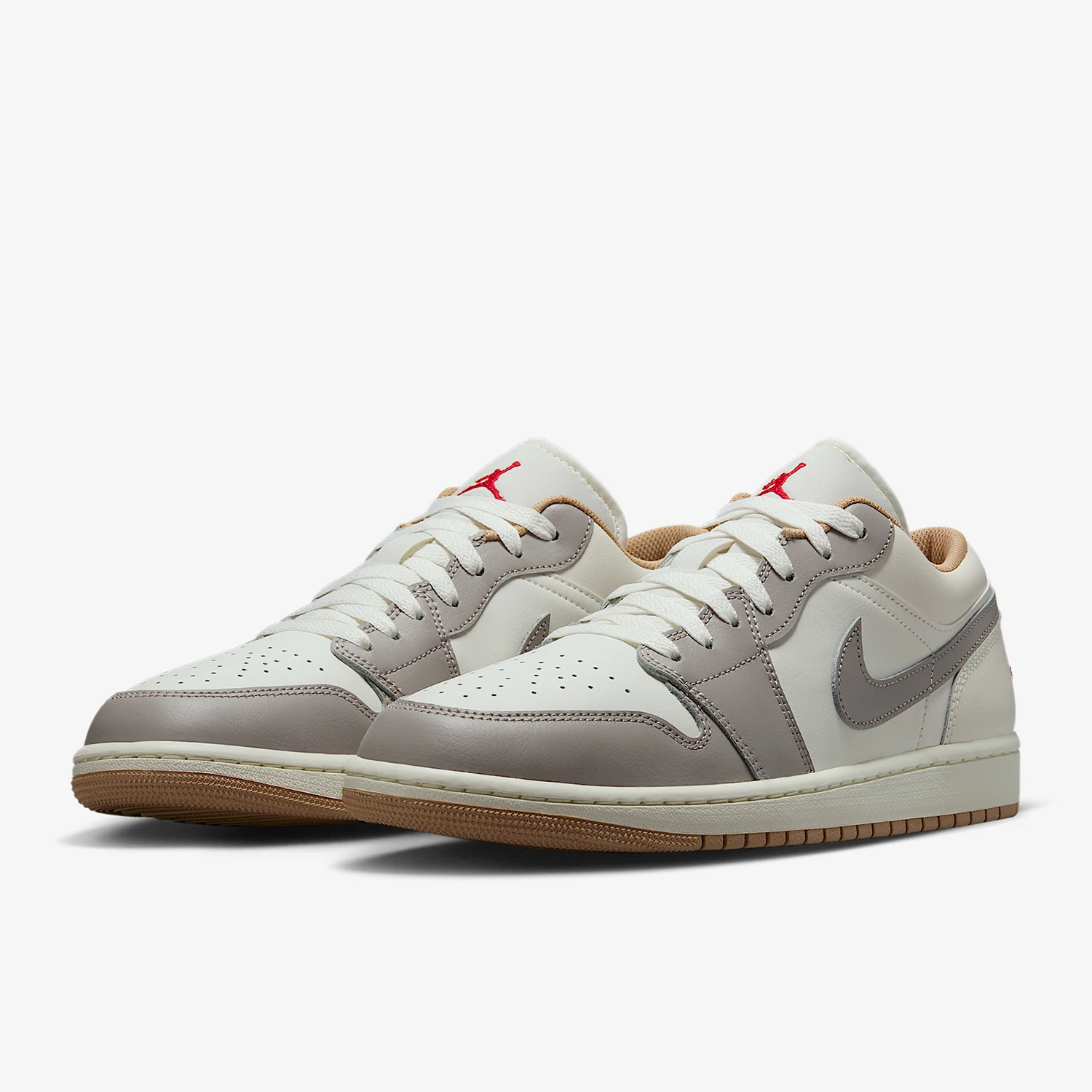 

Nike Authentic JORDAN Men's Cushioned Classic Low-Top Lightweight Basketball Shoes 553558-169