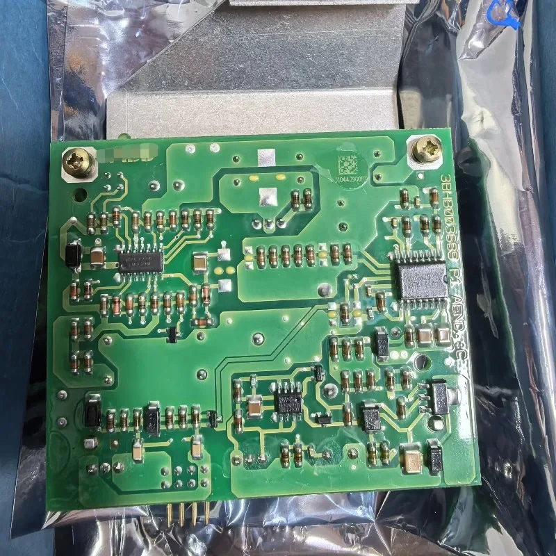 Picture 3: Power Control Board 3BHB003688R0101 Original Brand New Stock KU C711 AE