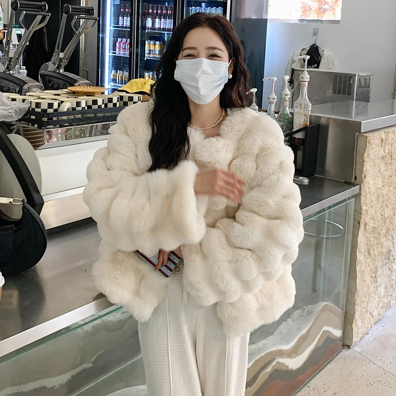 White Fur Coat for Women 2024 Autumn and Winter New Style Short Imitation Fur Plush Collarless Top Short Top Warm and Trend