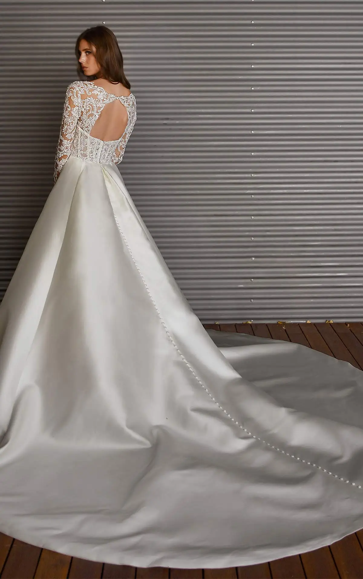 Elegant Sweetheart Wedding Dresses With Full Sleeves Lace Jacket  A-line Simple Styles Bridal Dress with Court Train