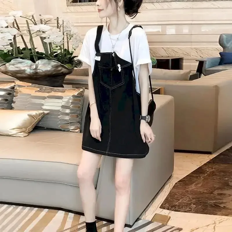Zwarte denim bandjurk dames Franse casual nep tweedelige T-shirtjurk modeontwerp losse zomertrend dunne oversized jurk