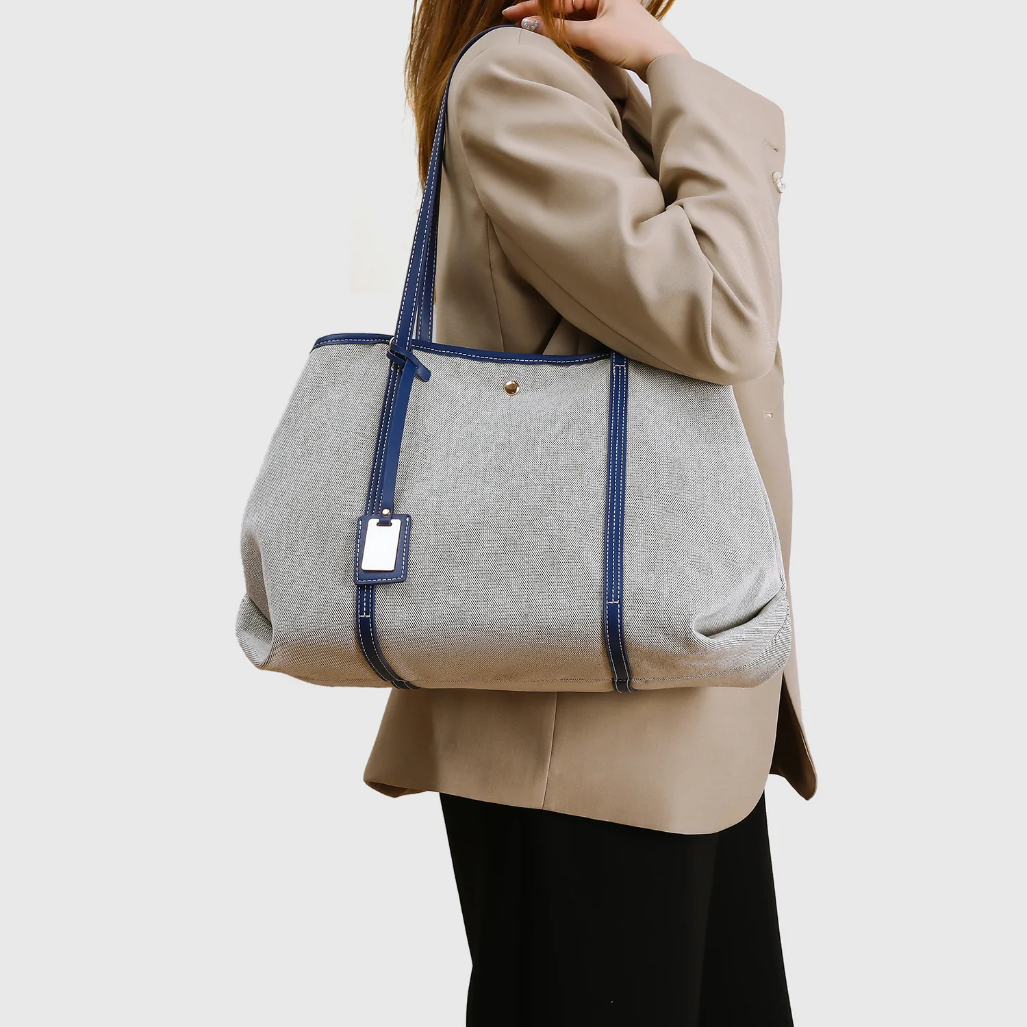 

2025 New Canvas Bag, Versatile Casual Bag, Fashionable Shoulder Crossbody Bag, Simple Handbag, Large Capacity Tote Bag, Shopping Bag