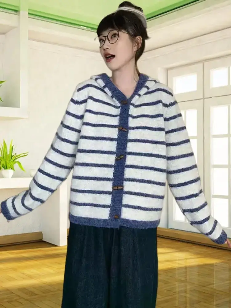 

Вязаный свитер с капюшоном, пальто в полоску в стиле ретро, на пуговицах, повседневный мягкий осенне-зимний корейский вязаный открытый кардиган через плечо