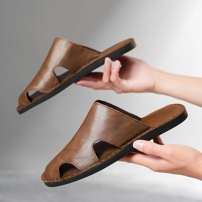 Large sizHandmade Men's Leather Slippers Non-Slip Summer Wear Simple Flip-Flops with Soft Sole Designer Slipper for Luxury Shoes