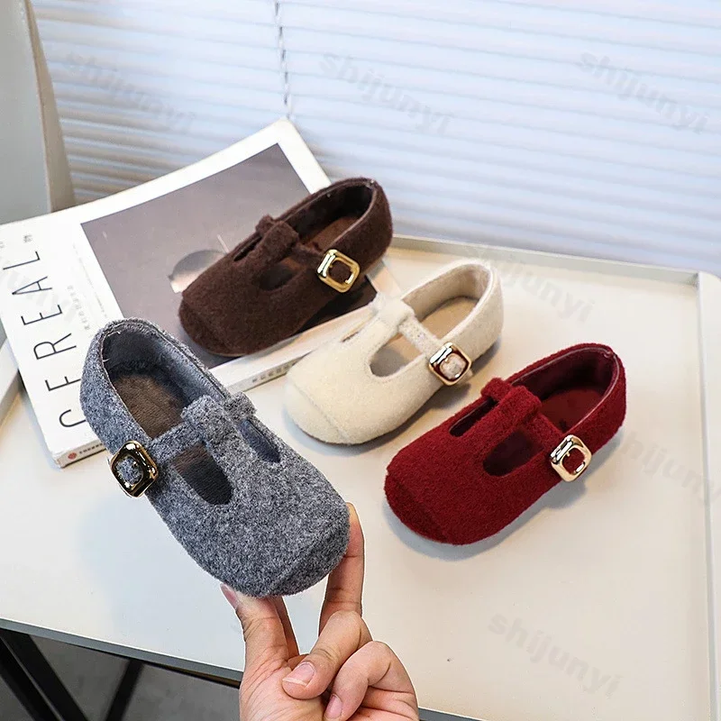 

Детская зимняя обувь, однотонная мягкая пушистая хлопковая обувь для девочек, новинка 2025 года, модные детские повседневные лоферы на плоской подошве с круглым носком, нескользящие лоферы