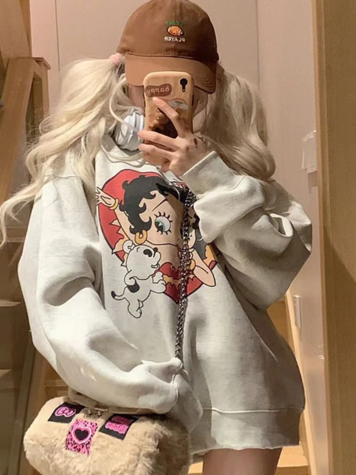 

Retro American White Grey round Neck Sweatshirt Women Loose Spring Autumn Small Design Sense Lazy Style Top Trendy