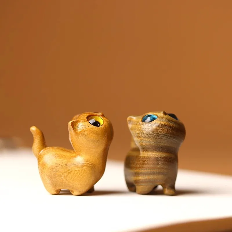 Bezaubernde Kätzchenfigur aus Holz, handgefertigte Katzendekoration für Zuhause, perfekte Geschenkidee, Katzenfigur, Katzenzubehör, Dekoration, Kunsthandwerk – Detail 1