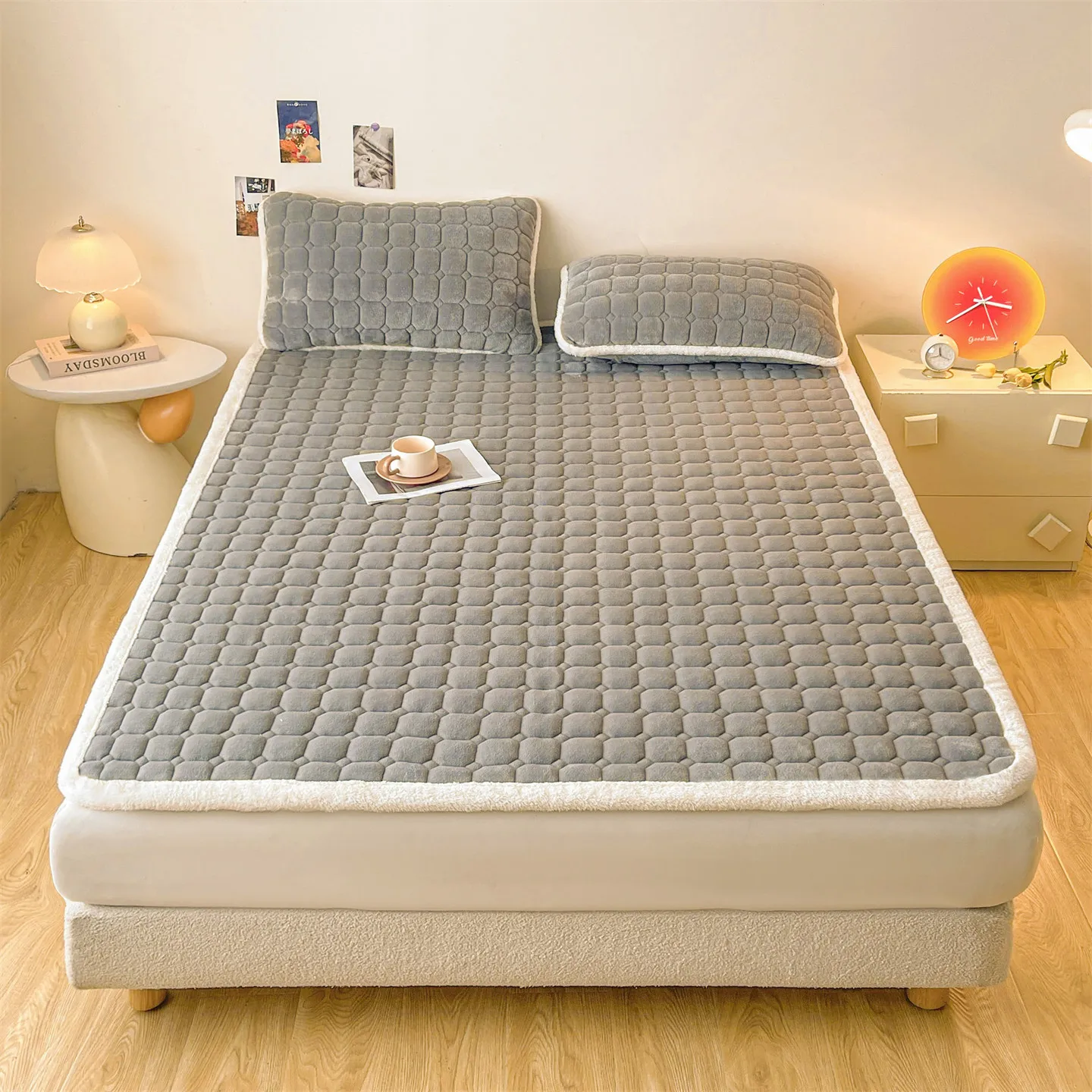 Thickened Warm Milk Fleece Autumn Winter Bed Pad Warmth  Fluffy Cozy Queen Bed Sheet Anti-slip Antistatic King Mattress Toppers