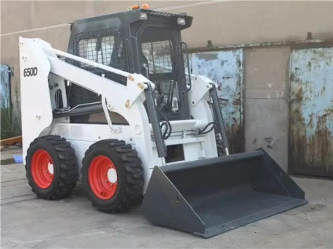 Mini Diesel Skid Steer Loader Hydraulic Bucket Control Farm Sand Soil Loading Small Rural Construction Zero Turn Loader Vehicle