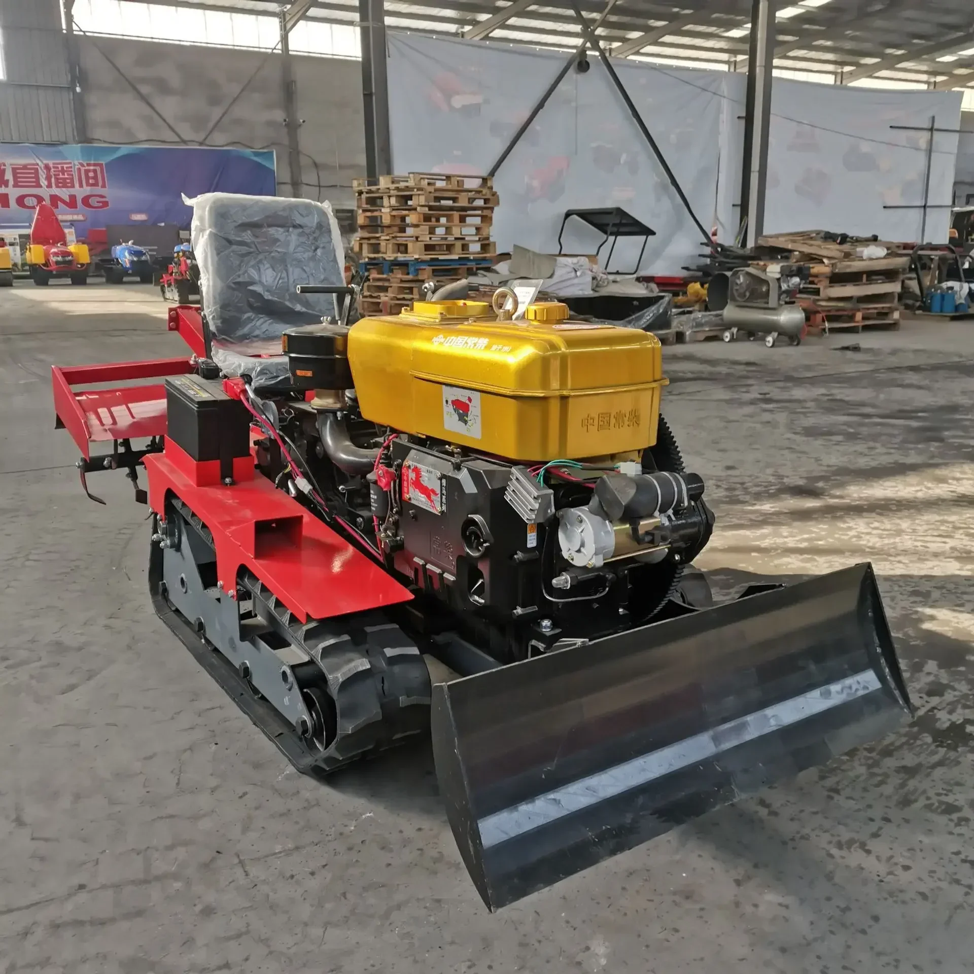 Crawler Micro Tiller Mini Tractor Farm Machine Orchard Mini Trencher Multi-function Agricultural Equipment Cultivator