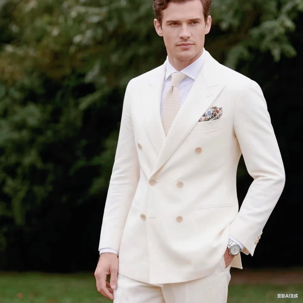 

Мужской однотонный деловой костюм-двойка для свадьбы и торжественных мероприятий: смарт-кэжуал пиджак с острыми лацканами и двубортной застежкой, в комплекте с брюками