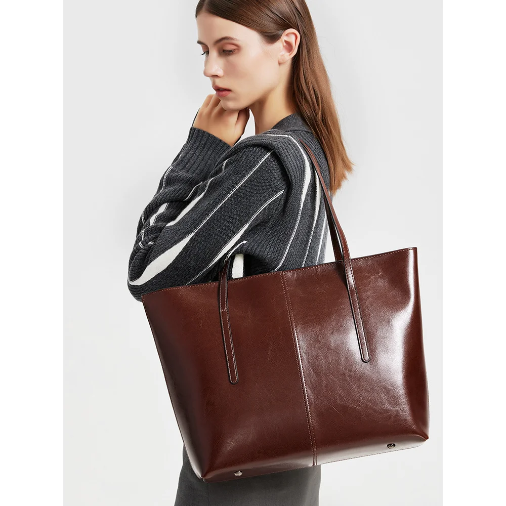 Vintage Cowhide Large Bag Women's Bag 2026 New Tote Bag Large Capacity Women's Leather Versatile Commuting Shoulder Bag