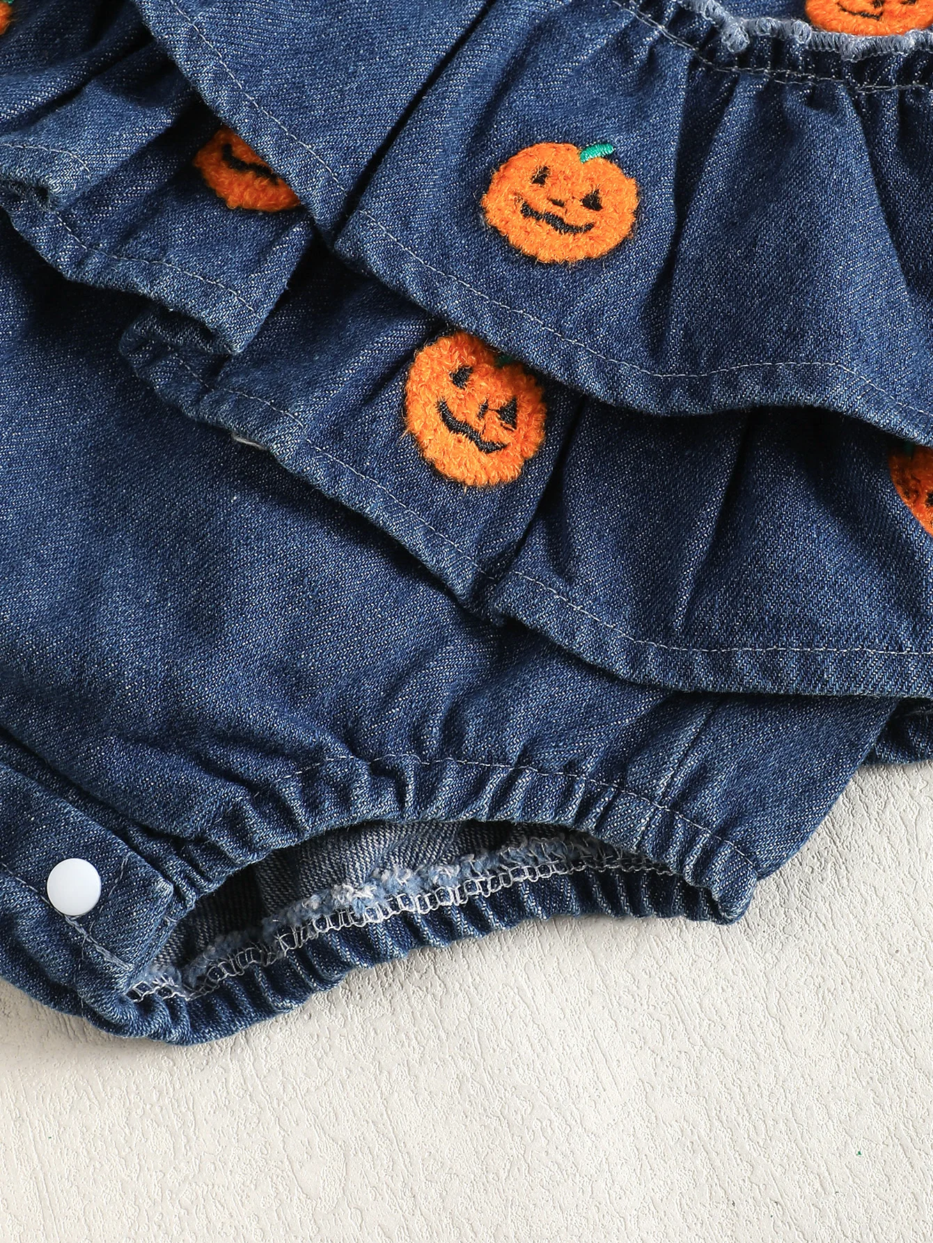 Ärmelloses Jeanskleid mit Halloween-Kürbis-Stickmuster für Kleinkinder Mädchen, Baby-Kostüm, Lässiges Sommer-Outfit – Detail 5