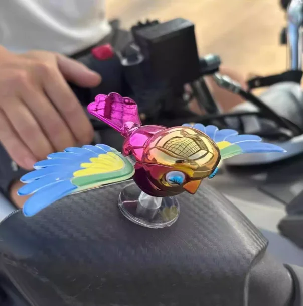 ديكور سيارة الطيور الديناميكي الذكي الجديد - اللوحات تلقائيًا عند سرعة تتجاوز 30 كم/ساعة هدية ساخنة مبتكرة من ييوو بالجملة H2