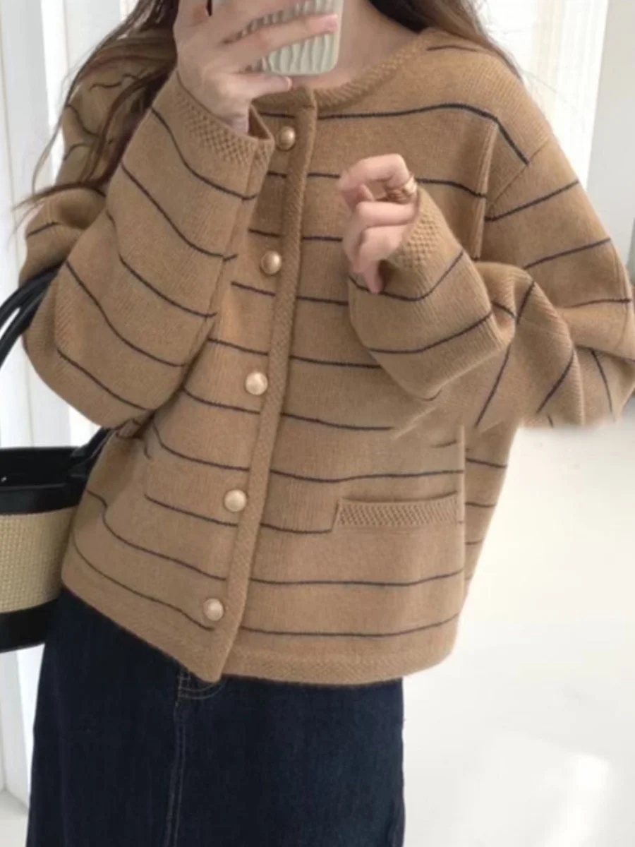 Damska dzianinowa odzież wierzchnia na wiosnę i jesień, rozpinany sweter kardigan z okrągłym dekoltem, w paski, elegancki, długi rękaw, regularna długość.