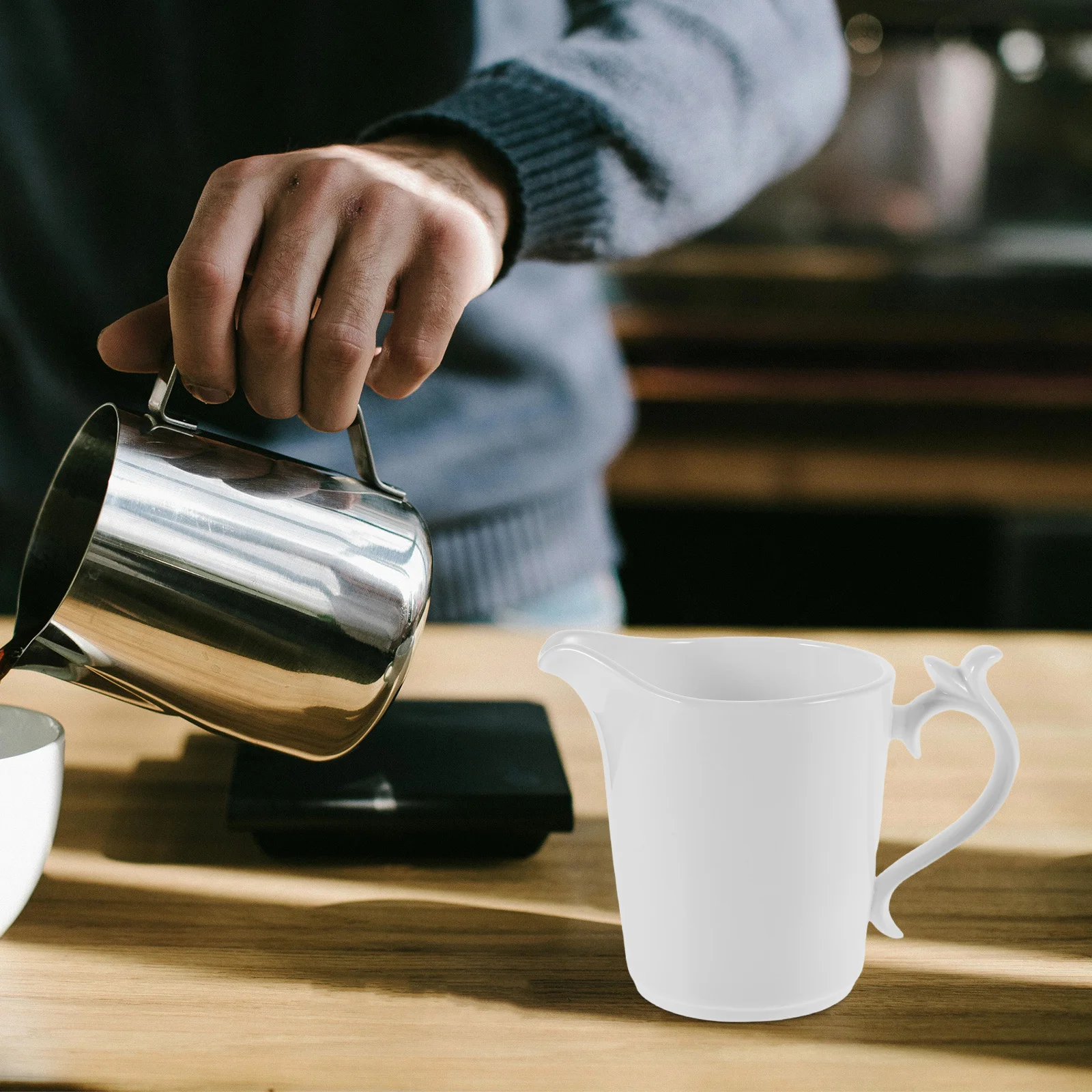 

260Ml Ceramic Milk Jug European Vintage Design Heat Resistant Pouring Pitcher for Latte Cappuccino Espresso Dairy Dispenser