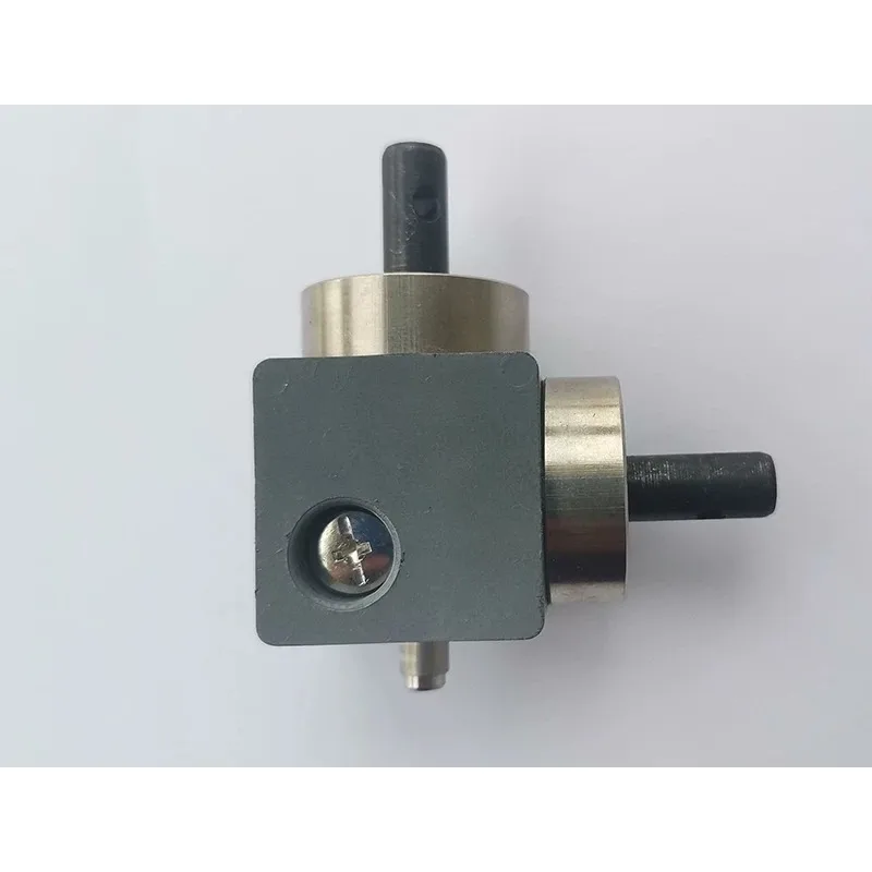 90 Degree Bevel Gear Steering Box 1:1 Speed Ratio Mini Right Angle Reverser Small Conical Gear Transmission Converter