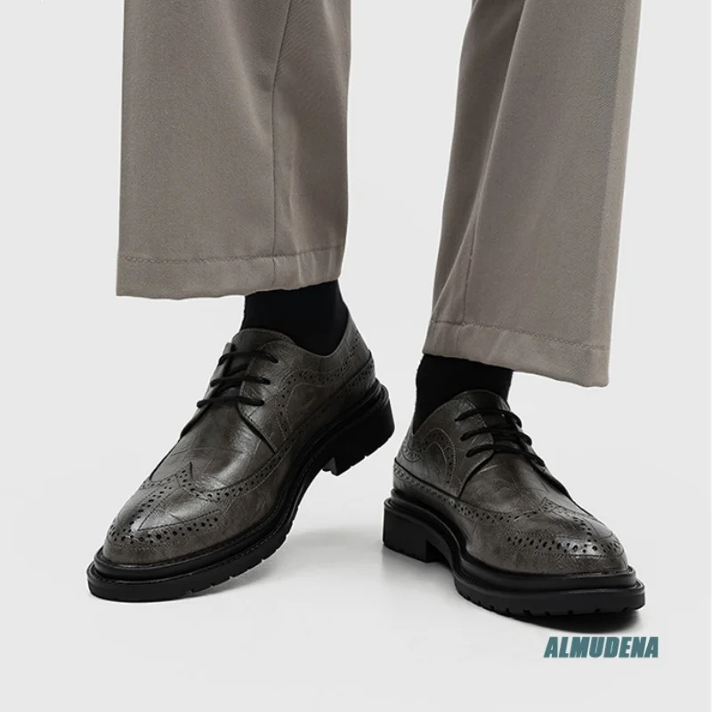 Textured Leather Chunky Sole Brogue Dress Shoes Men's Round Toe Lace-Up Chic Versatile Daily Wear Business Formal Occasion Shoes