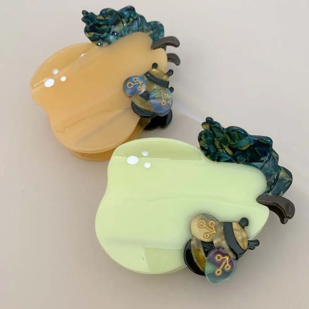 

Claw Clip Waterproof Bee Pear Shark Clip Acrylic Korean Style Acetic Acid Hair Claw Sweet Cartoon Acetate Hairgrips Portable