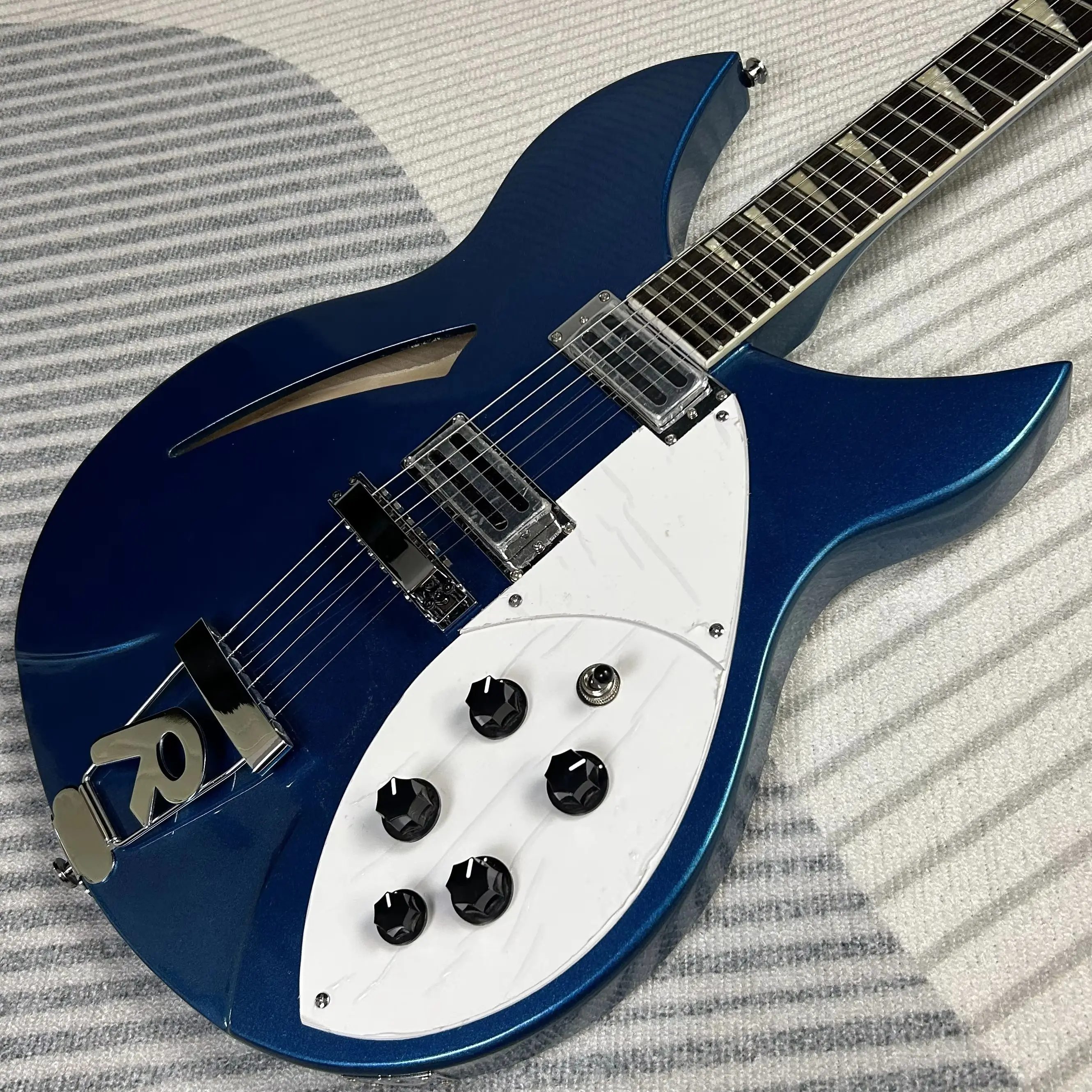 Hot Sale Rickenback 330 Model Electric Guitars Metallic Blue Color R Tail Bridge Rosewood Fretboard