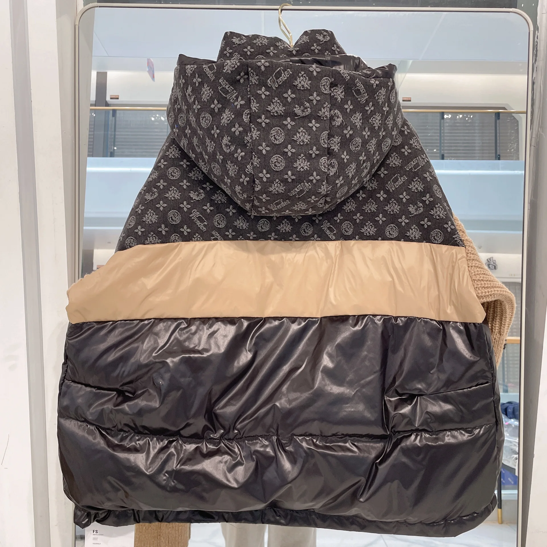 جديد عصري العلامة التجارية الدنيم المرقعة مقنعين أسفل سترة للنساء محبوك الأكمام ، رسالة زهرة سميكة بطة بيضاء أسفل سترة #2