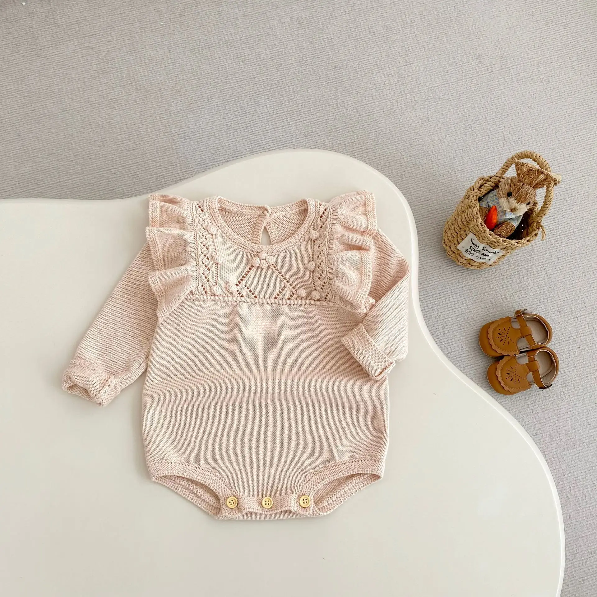 

Новая осенняя одежда для малышей 0–3 лет, модный вязаный комбинезон с длинными рукавами для маленьких девочек, классические летные рукава