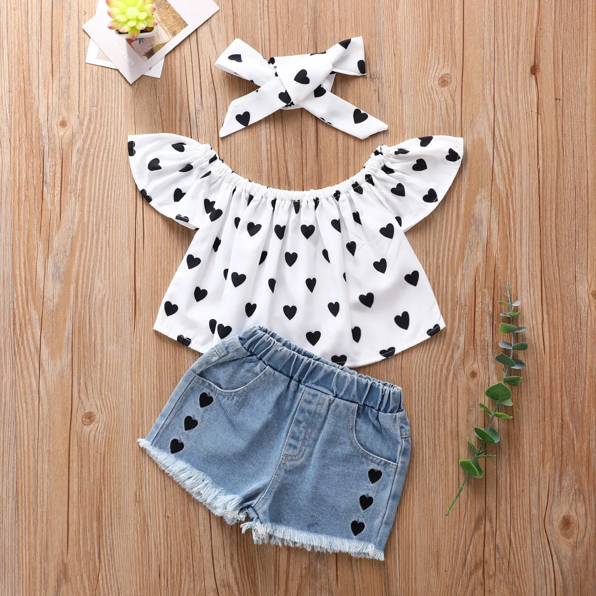 New 2024 Summer Kids Clothes Sets Girls Strapless Heart Print Short Sleeve Crop Top + Denim Shorts + Headband Children Clothing