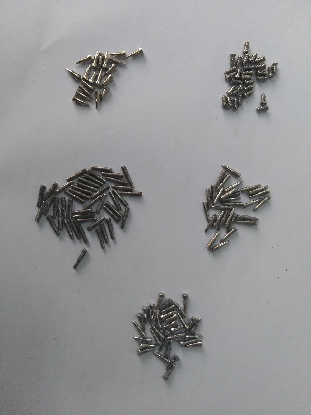 

150 PCS New clarinet repair parts, screws, fittings of the clarinet