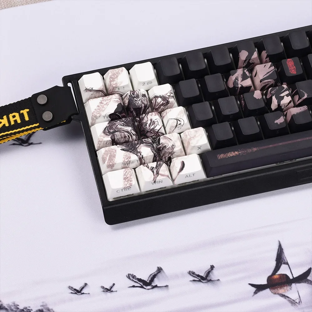 Imagem -01 - Anime Gameing Preto Mito Wukong Cherry Perfil Keycaps Cap Teclado Mecânica Pbt Dye Sub Jogo Switch mx 130 Chaves anime gameing preto mito wukong cherry perfil keycaps cap teclado mecanica pbt dye sub jogo switch mx 130 chaves 01
