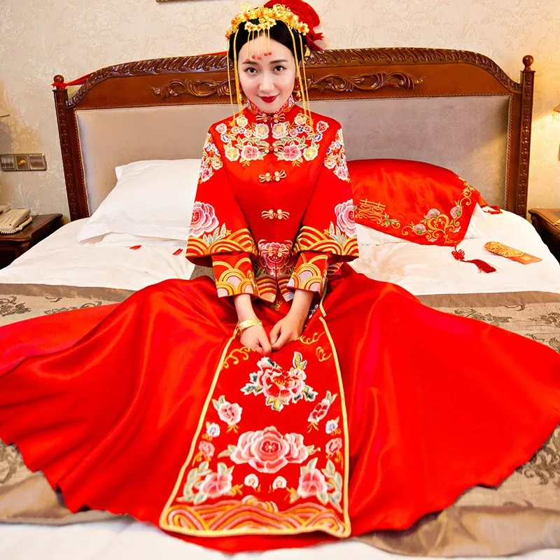

The new Chinese-style wedding dress Flower Blooming and Prosperity Clothing