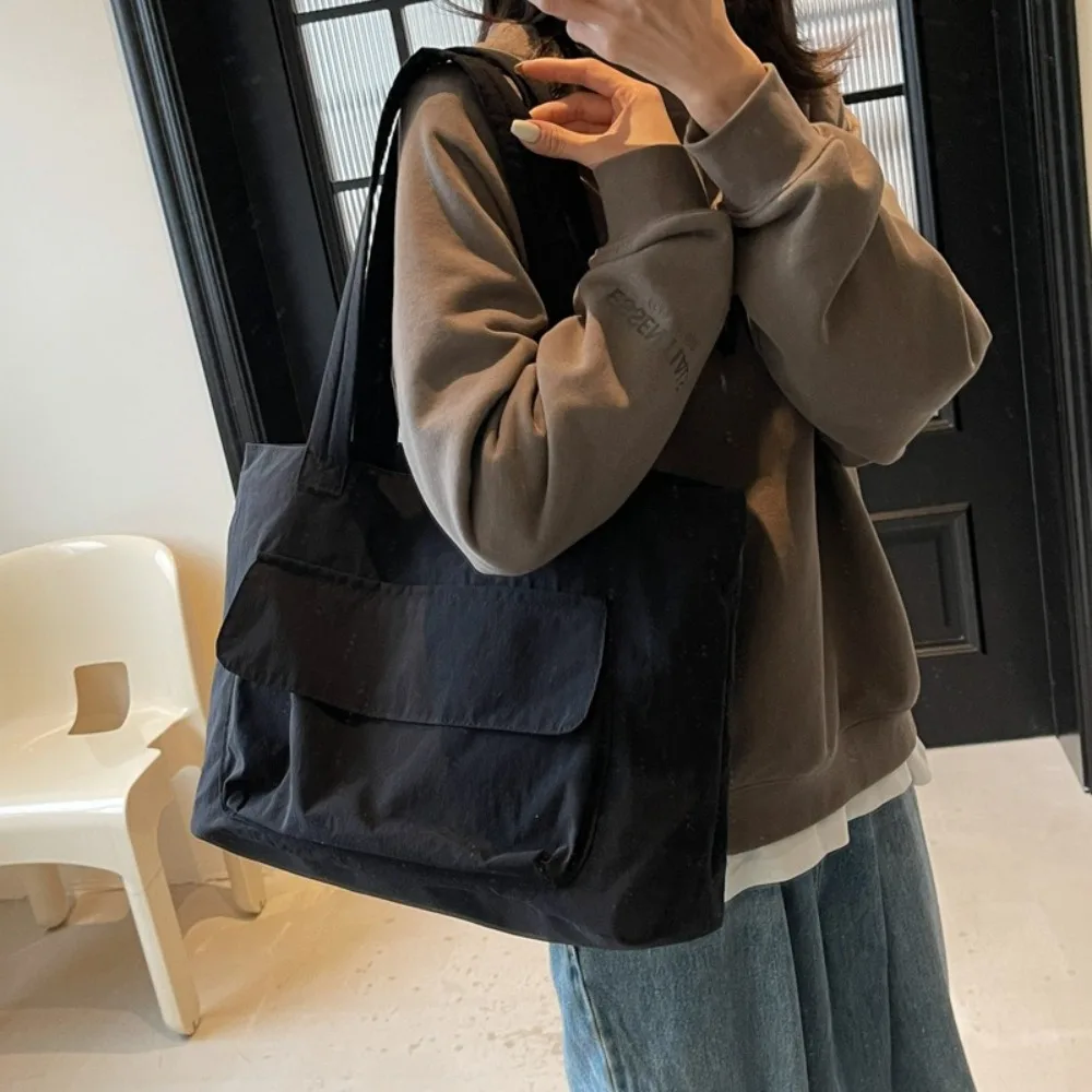 

Korean Simple Versatile Shoulder Bag Casual High Capacity Commuting Bag Leightweight Zipper Underarm Bag Shopping