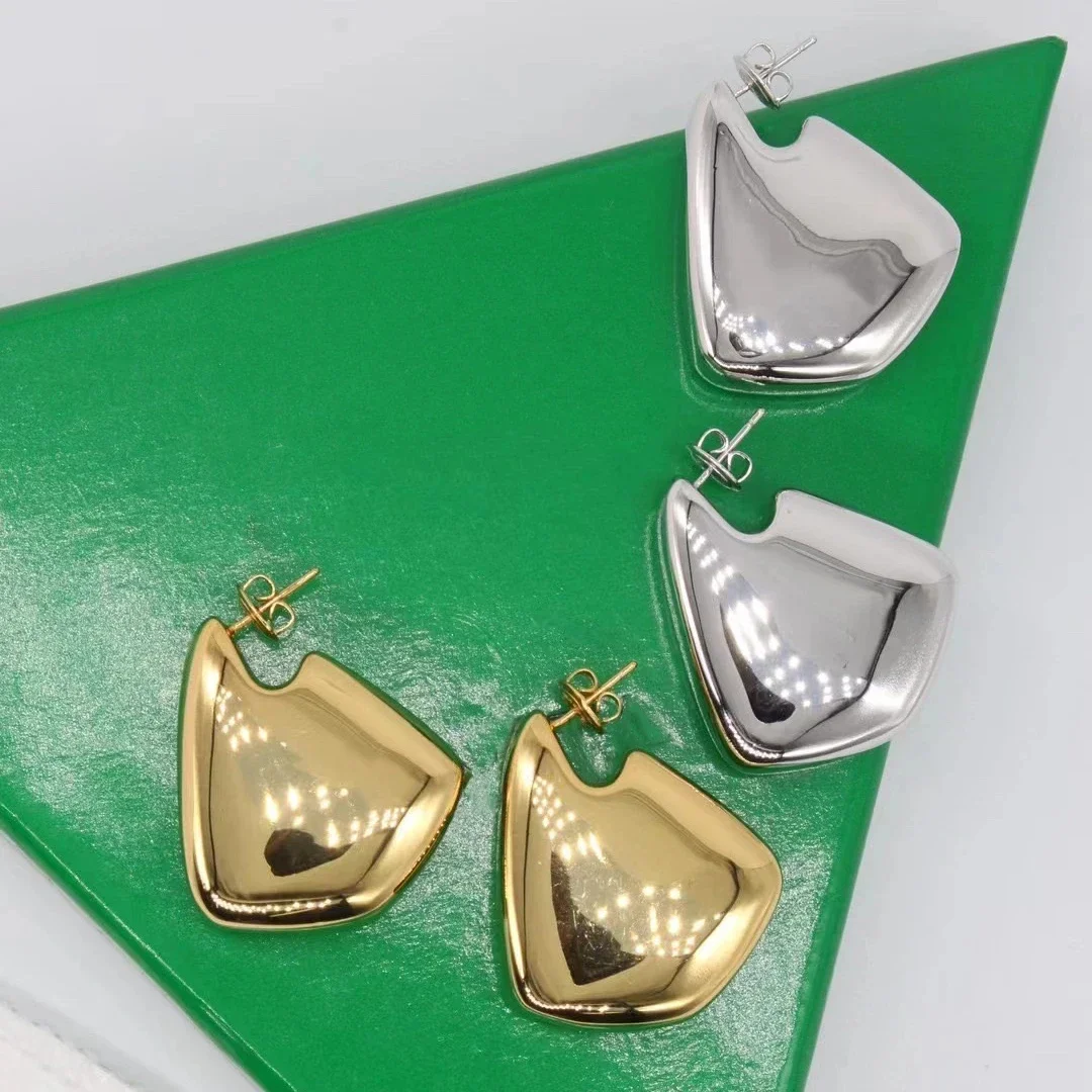 

2024 Fashion Europe Brand Top Quality Brass Plated Gold Silver Geometry Earrings Women Designer Luxury Jewelry Party Trend Gift