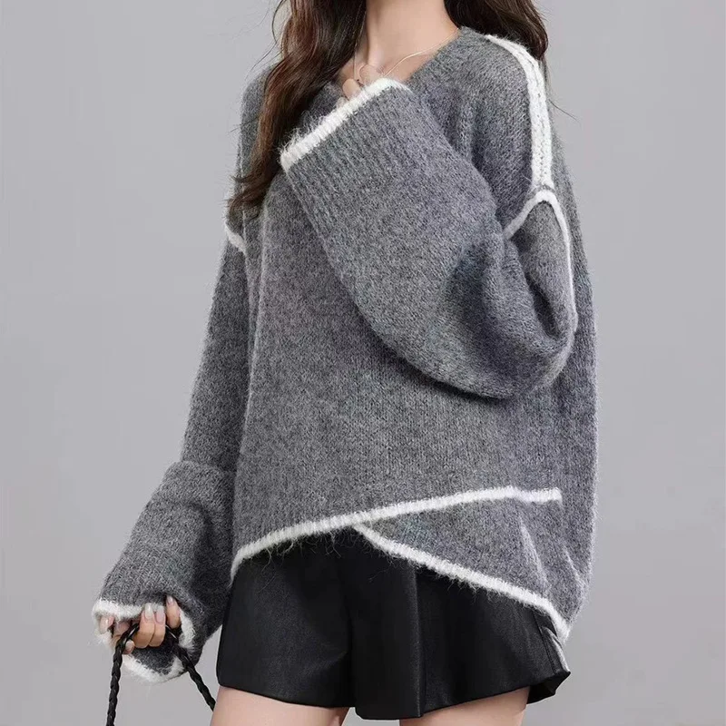 

Ladies Loose Fit Round Neck Sweater Striped Color Block Knitwear Casual Style Autumn Winter New Arrival Fashionable Design