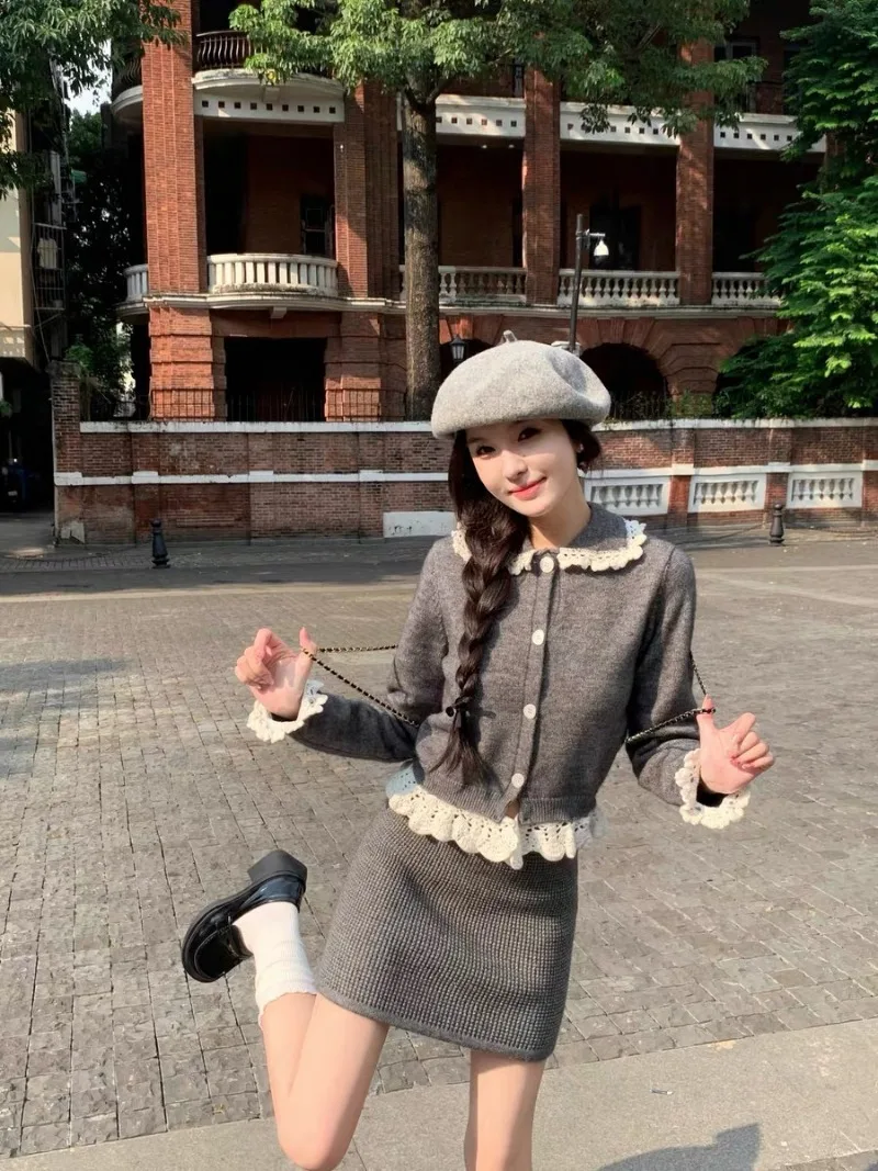 Sweet Doll Neck Knit Cardigan Wrap Hip Skirt Two Piece Set Women Single Breasted Lace Splice Elastic Slim Autumn Celebrity Wear