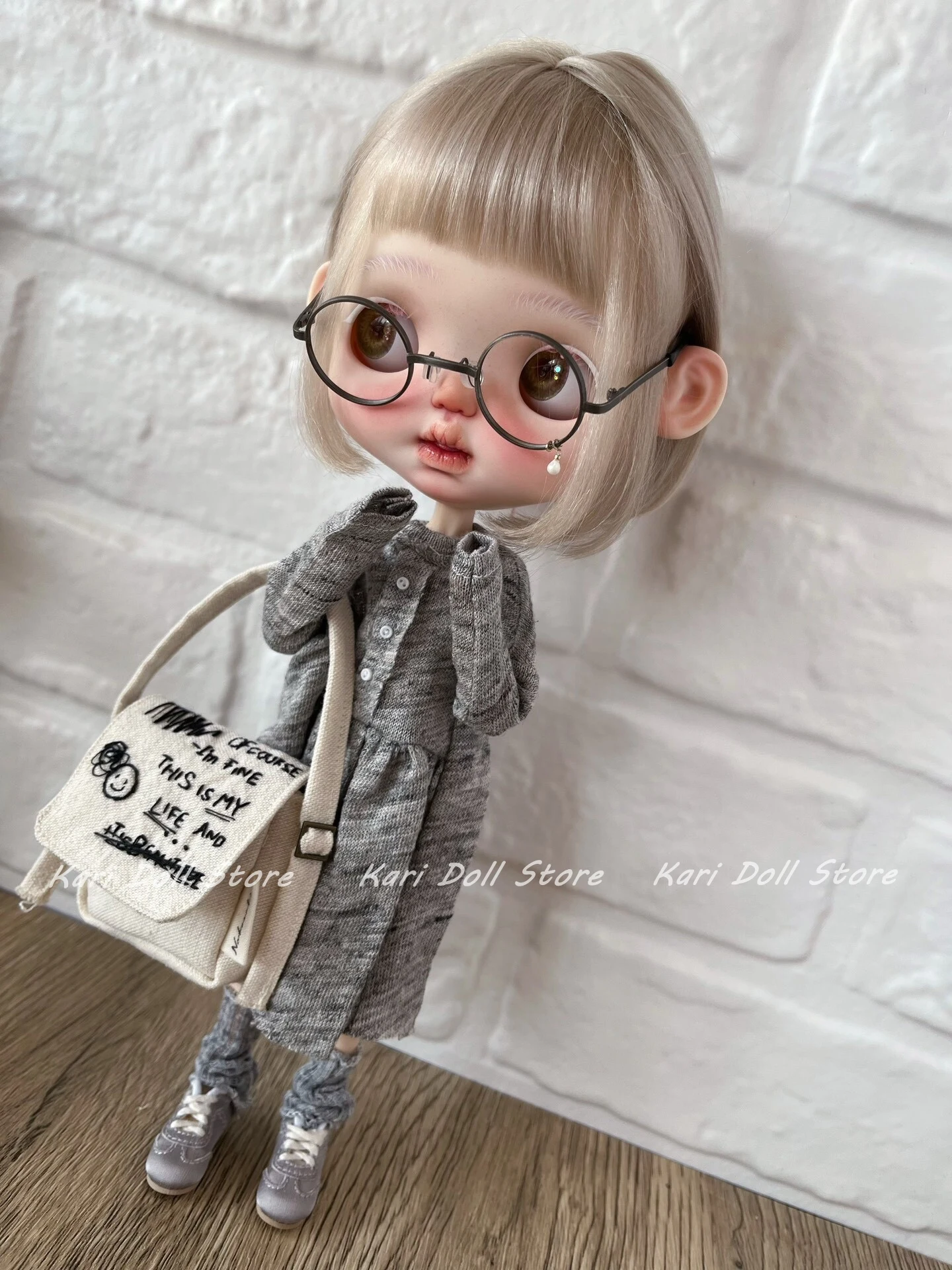 

Kari Doll Одежда и юбки 2025Серое трикотажное платье ручной работы для куклы Landazz Landoudou