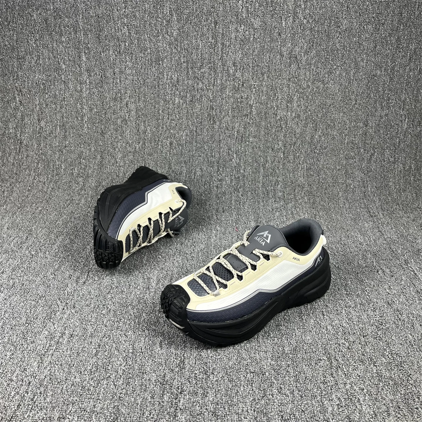 2025 Mesh Breathable Flat Sports Shoes Tide Men's and Women's Tennis Shoes New Men's Running Shoes Professional Training