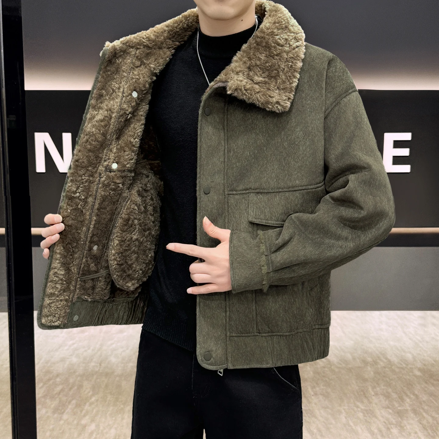 

Men's Fashion Urban Style Thickened Lamb Fur Jacket Quilted Warmth Leather And Fur Integrated Autumn Winter New Arrival