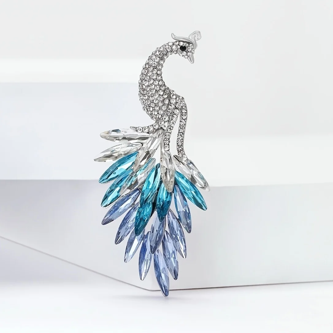 Elegant Peacock Brooch, An Exquisite Accessory That Effortlessly Elevates The Style And Charm Of Your Everyday Outfits.